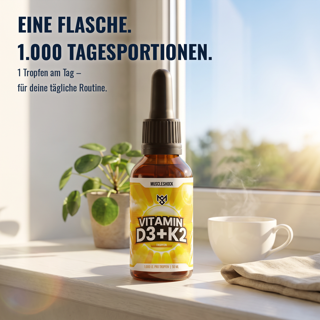 Vitamin D3 + K2 Tropfen auf der sonnigen Fensterbank – eine Flasche mit 1.000 Tagesportionen für die tägliche Routine